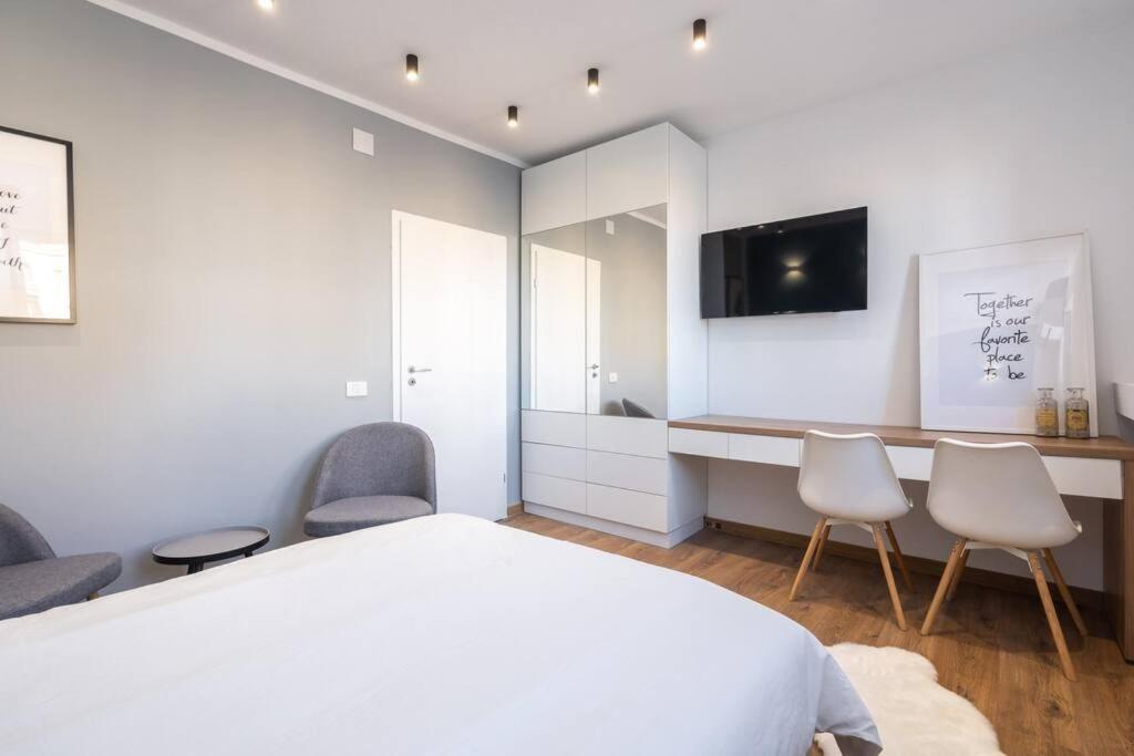 Stylish Apartament Magheru Bucharest Exterior photo